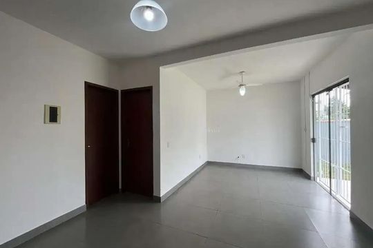 Sala de casa para alugar com 3 quartos, 211m² em Morro das Pedras, Florianópolis