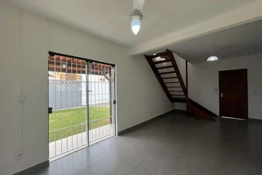 Casa para alugar com 3 quartos, 211m² em Morro das Pedras, Florianópolis