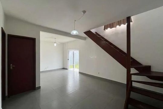 Sala de casa para alugar com 3 quartos, 211m² em Morro das Pedras, Florianópolis