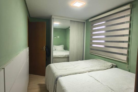 Quarto de apartamento à venda com 2 quartos, 94m² em Jardim do Estádio, Santo André