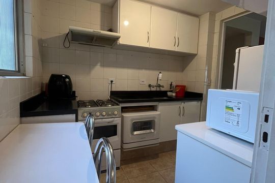 Cozinha de apartamento à venda com 2 quartos, 77m² em Cristo Rei, Curitiba
