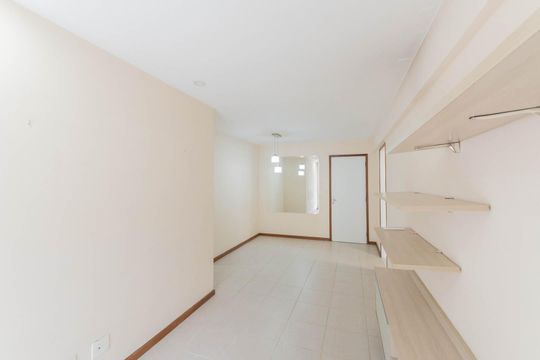 Sala de apartamento à venda com 2 quartos, 70m² em Vila Isabel, Rio de Janeiro
