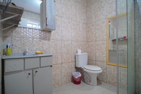 Banheiro 1 de casa à venda com 2 quartos, 77m² em Centro, Novo Hamburgo