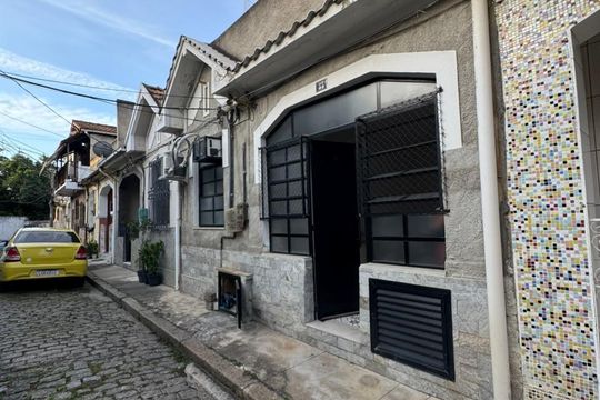 Fachada de casa de condomínio à venda com 3 quartos, 90m² em São Francisco Xavier, Rio de Janeiro