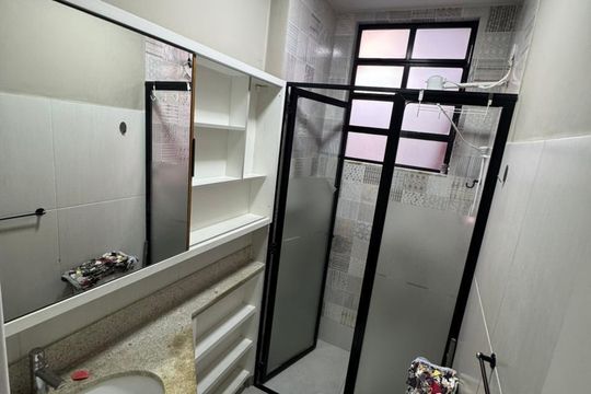 Banheiro de casa de condomínio à venda com 3 quartos, 90m² em São Francisco Xavier, Rio de Janeiro