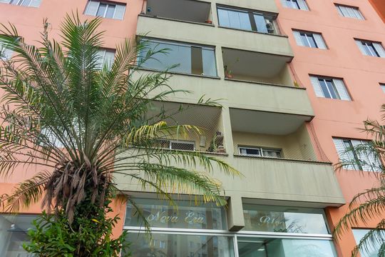 Fachada de apartamento para alugar com 3 quartos, 73m² em Piratininga, Osasco