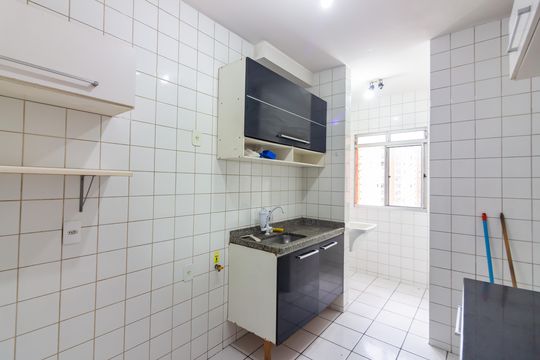 Cozinha de apartamento para alugar com 3 quartos, 73m² em Piratininga, Osasco