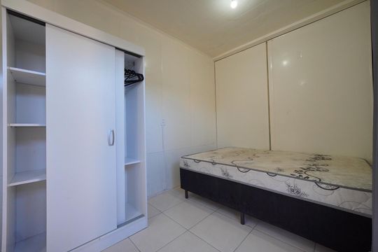 Sala/Quarto de kitnet/studio para alugar com 1 quarto, 15m² em Balneario, Florianópolis