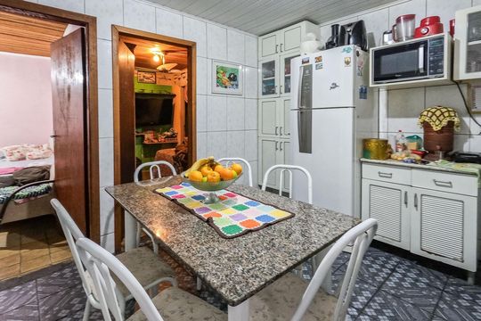 Casa à venda com 8 quartos, 960m² em Vila Bonilha, São Paulo