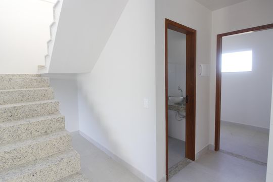 Casa de Condomínio para alugar com 4 quartos, 100m² em Ogiva, Cabo Frio