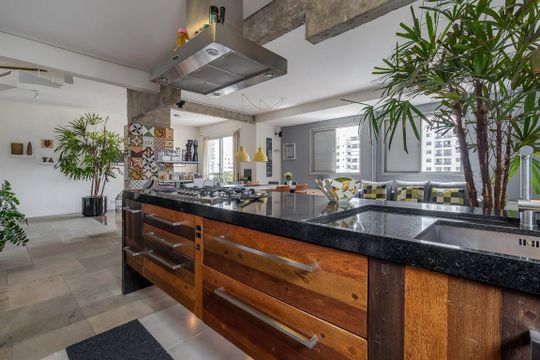 Cozinha de apartamento à venda com 1 quarto, 154m² em Perdizes, São Paulo