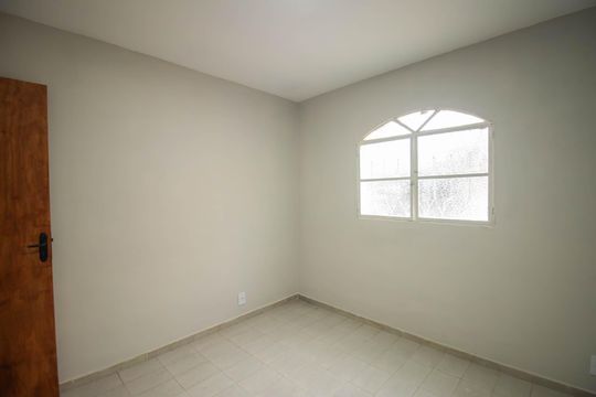 Quarto 2 de casa para alugar com 2 quartos, 53m² em Colubandê, São Gonçalo