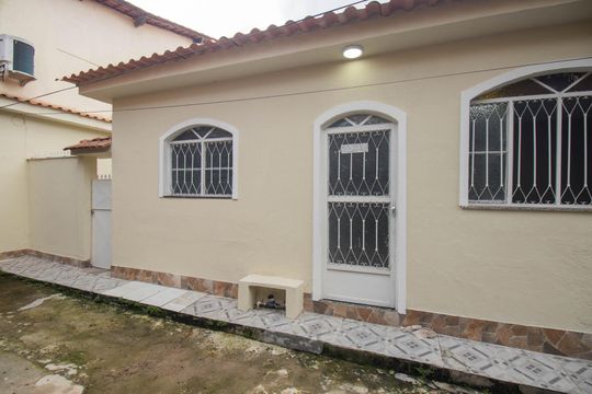 Área comum de casa para alugar com 2 quartos, 53m² em Colubandê, São Gonçalo
