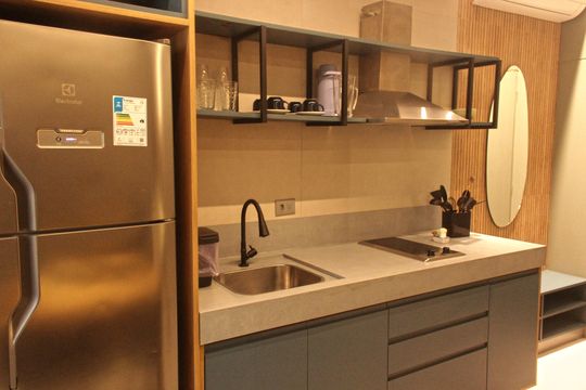 Cozinha e Área de Serviço de kitnet/studio para alugar com 1 quarto, 45m² em Ponta da Praia, Santos