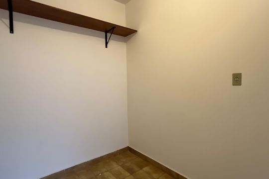 Quarto de Serviço de apartamento para alugar com 2 quartos, 135m² em Boqueirão, Santos