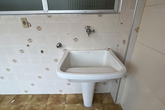 Área de Serviço de apartamento para alugar com 2 quartos, 135m² em Boqueirão, Santos