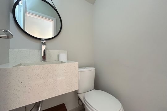 Lavabo de casa para alugar com 3 quartos, 140m² em Lagoa da Conceição, Florianópolis