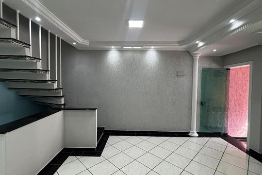 Sala de casa para alugar com 2 quartos, 110m² em Parque Oratório, Santo André