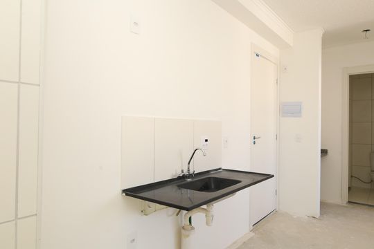 Cozinha de apartamento à venda com 2 quartos, 38m² em Cidade Nova São Miguel, São Paulo