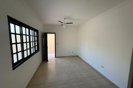 Casa para alugar com 3 quartos, 150m² em Loteamento Villa Branca, Jacareí