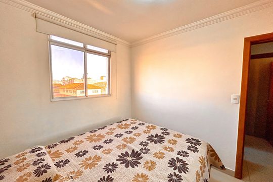 Apartamento à venda com 2 quartos, 105m² em Pedra Azul, Contagem
