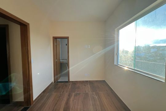 Casa à venda com 3 quartos, 130m² em Copacabana, Belo Horizonte
