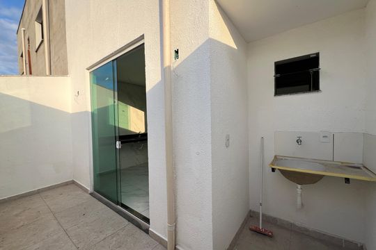 Casa à venda com 3 quartos, 130m² em Copacabana, Belo Horizonte