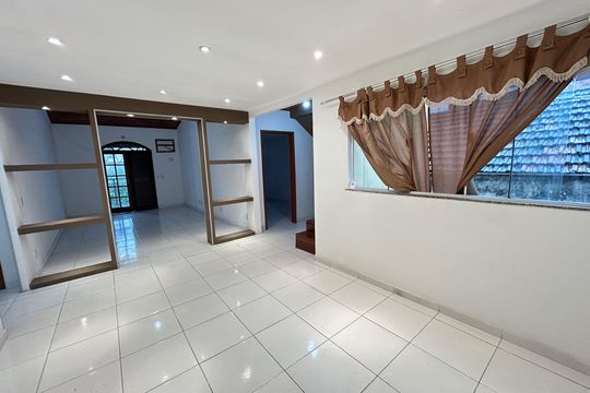 Sala 2 de casa para alugar com 4 quartos, 195m² em Honório Gurgel, Rio de Janeiro