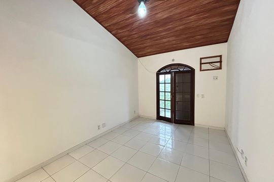 Casa para alugar com 4 quartos, 195m² em Honório Gurgel, Rio de Janeiro