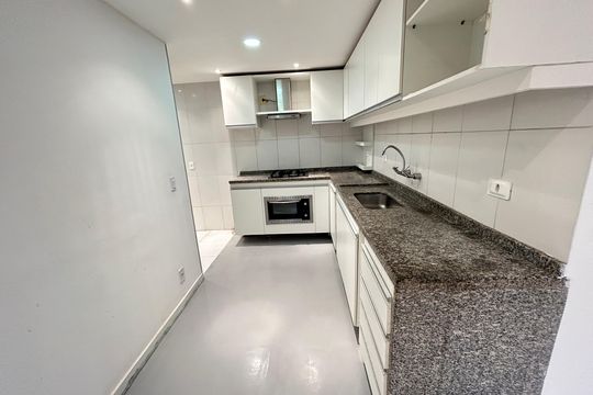 Cozinha de casa para alugar com 4 quartos, 195m² em Honório Gurgel, Rio de Janeiro