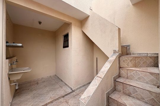 Quintal de casa à venda com 2 quartos, 125m² em Jardim Santo André, Santo André