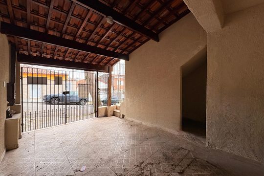 Garagem de casa à venda com 2 quartos, 125m² em Jardim Santo André, Santo André