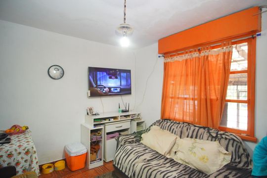 Casa à venda com 2 quartos, 299m² em Jardim Sabará, Porto Alegre