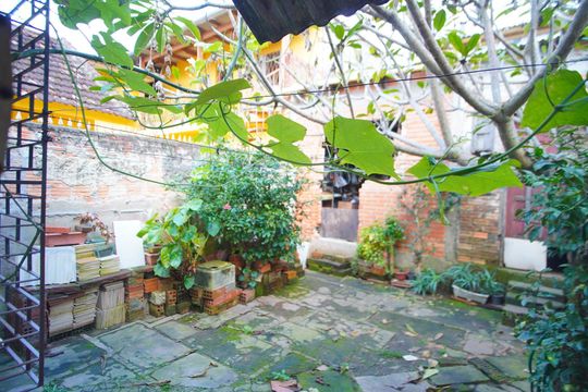 Quintal  de casa à venda com 2 quartos, 299m² em Jardim Sabará, Porto Alegre