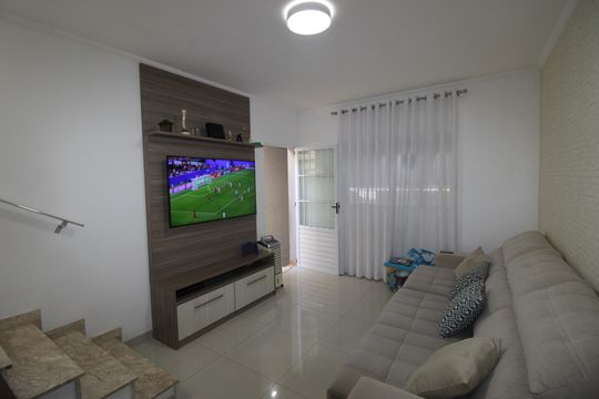 Casa à venda com 3 quartos, 98m² em Vila Jacuí, São Paulo