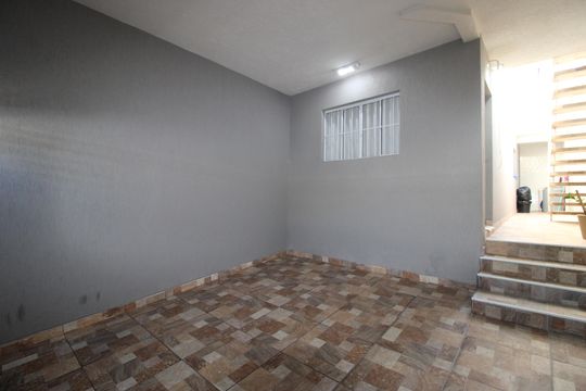 Casa à venda com 3 quartos, 98m² em Vila Jacuí, São Paulo