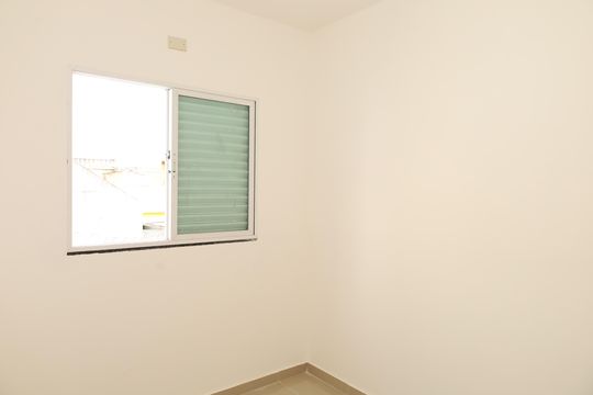Quarto 1 de casa de condomínio para alugar com 2 quartos, 70m² em Jardim Lucinda, São Paulo
