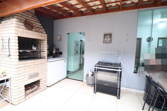 Churrasqueira de casa para alugar com 2 quartos, 110m² em Jardim Europa, Uberlândia