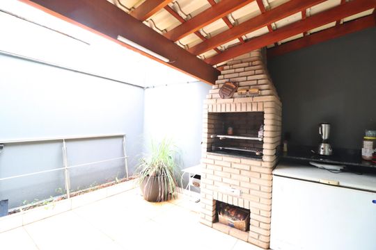 Varanda de casa para alugar com 2 quartos, 110m² em Jardim Europa, Uberlândia