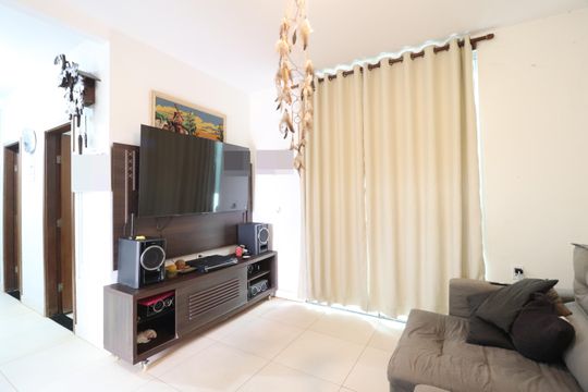 Sala de casa para alugar com 2 quartos, 110m² em Jardim Europa, Uberlândia