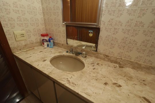 Banheiro de apartamento à venda com 2 quartos, 73m² em Bosque da Saúde, São Paulo