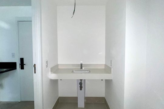 Banheiro de kitnet/studio à venda com 1 quarto, 31m² em Jardim Paulista, São Paulo