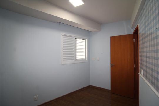 Quarto 1 de casa à venda com 2 quartos, 120m² em Parque Sao Domingos, São Paulo