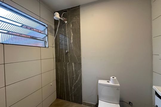 Banheiro de casa para alugar com 1 quarto, 38m² em Parque Viana, Barueri