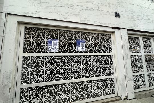 Fachada de casa para alugar com 1 quarto, 38m² em Parque Viana, Barueri