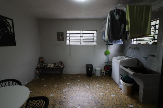 Área de Serviço de casa à venda com 3 quartos, 380m² em Iapi, Osasco