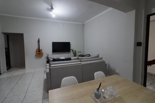 Sala de casa à venda com 3 quartos, 380m² em Iapi, Osasco