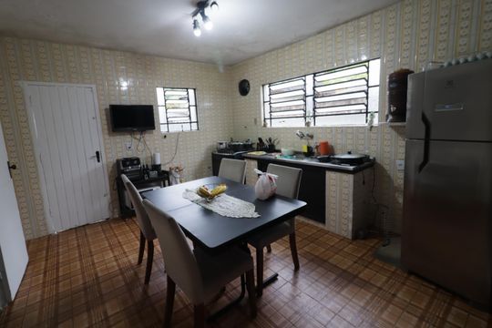 Cozinha de casa à venda com 3 quartos, 380m² em Iapi, Osasco