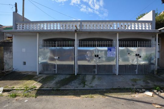 Fachada de casa para alugar com 4 quartos, 250m² em Jardim São Jorge, São Paulo