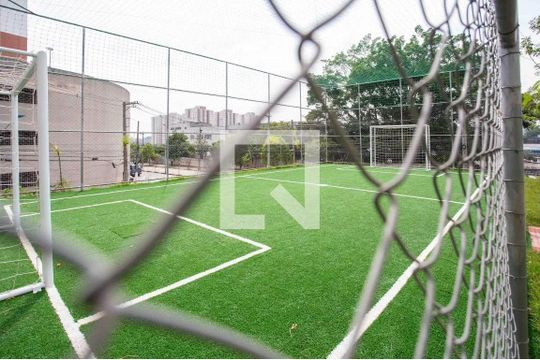 Quadra Esportiva de apartamento para alugar com 3 quartos, 54m² em Canhema, Diadema